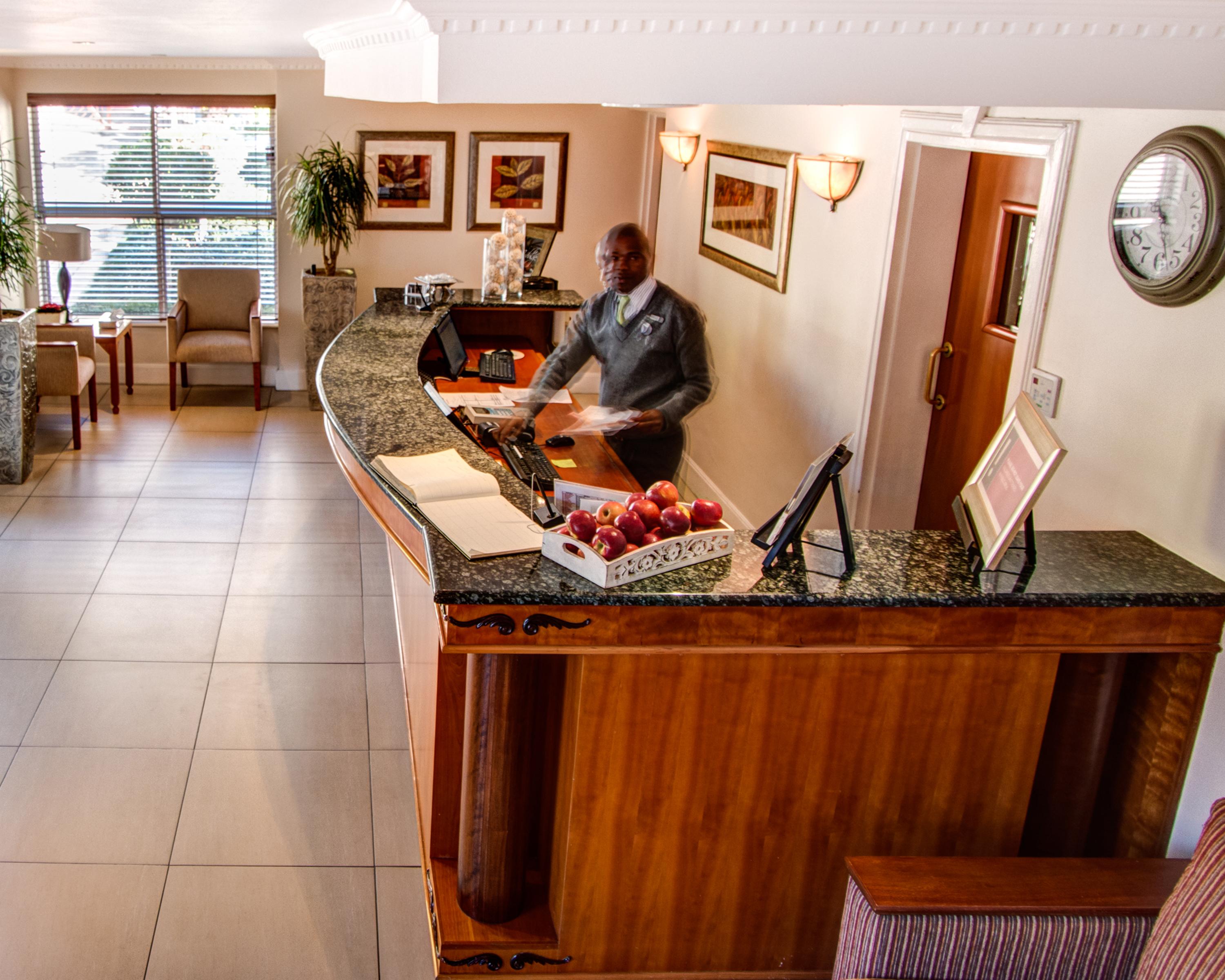 Courtyard Hotel Sandton Johannesburg Exterior photo